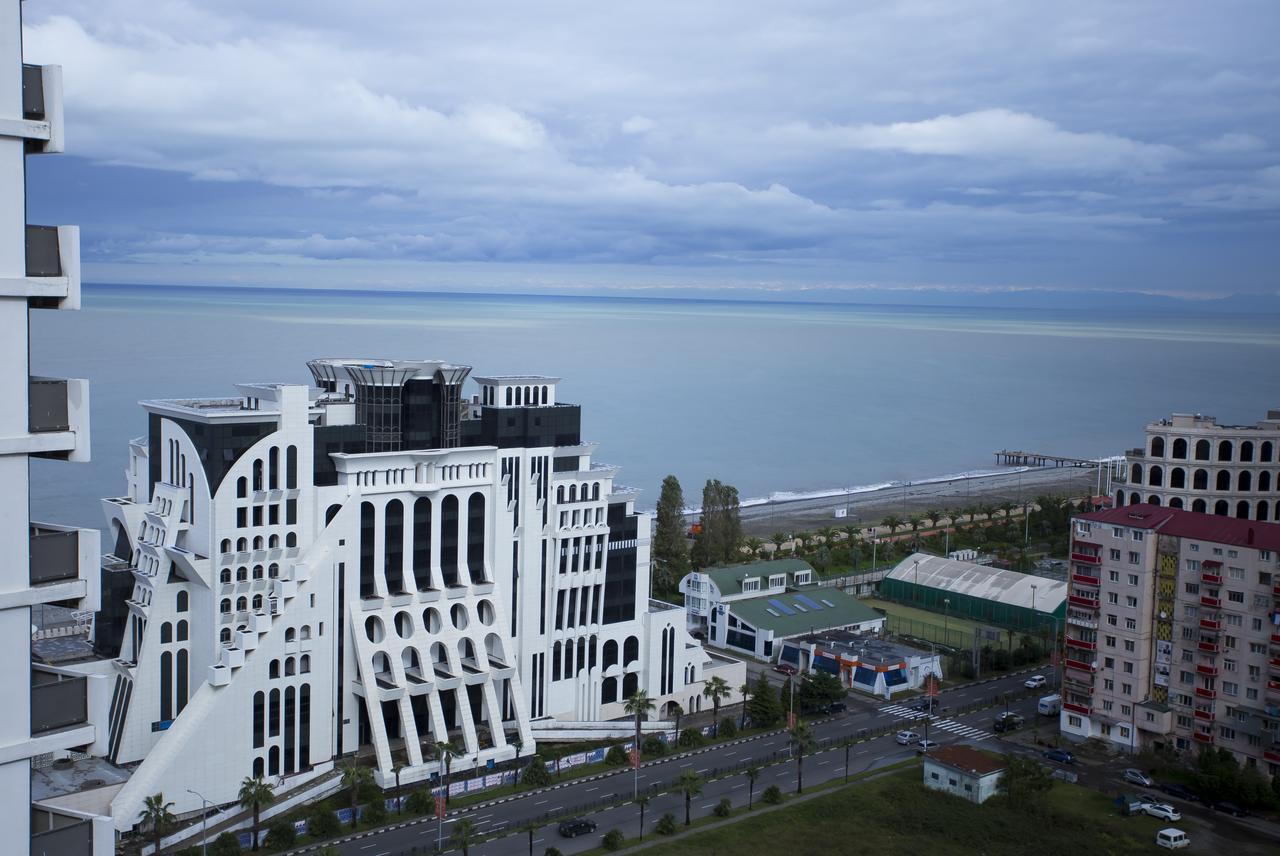 Aparthotel Tangerine Batumi Exterior photo