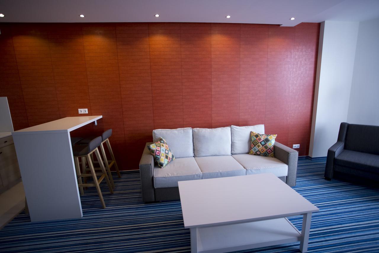 Aparthotel Tangerine Batumi Exterior photo