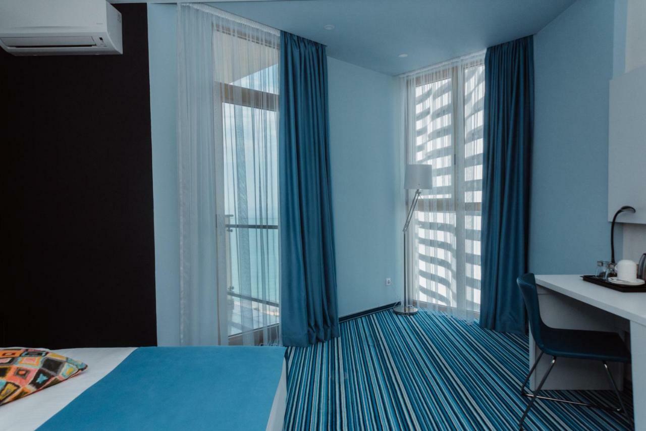 Aparthotel Tangerine Batumi Exterior photo