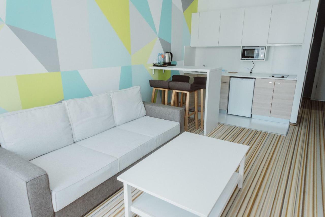 Aparthotel Tangerine Batumi Exterior photo
